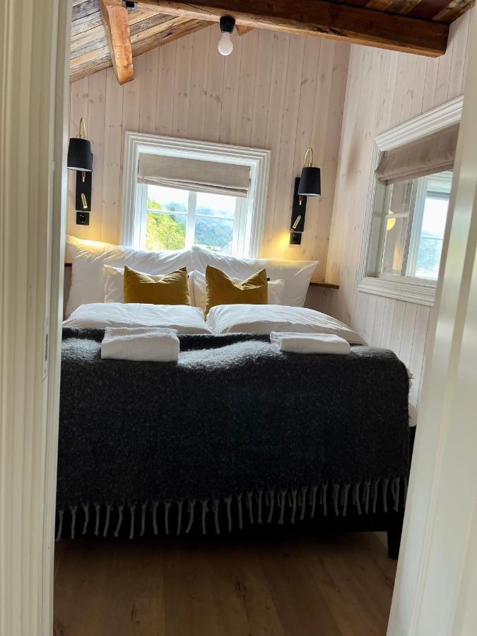Lofoten Suite Apartments - Rostad Retro Rorbuer Reine Exterior foto