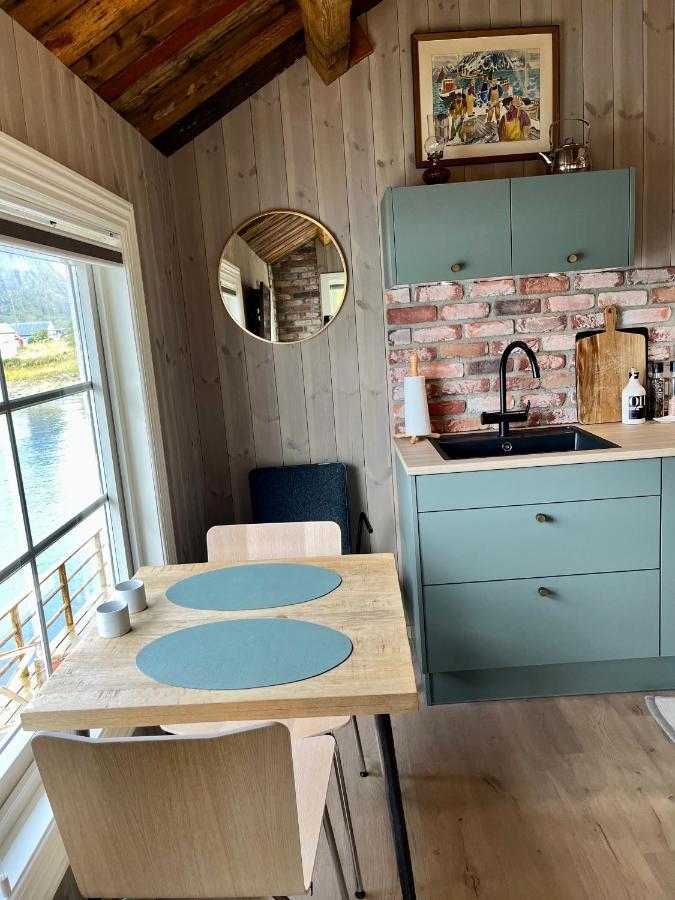 Lofoten Suite Apartments - Rostad Retro Rorbuer Reine Exterior foto