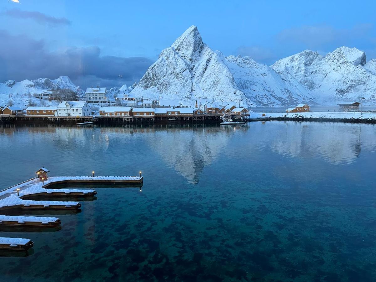 Lofoten Suite Apartments - Rostad Retro Rorbuer Reine Exterior foto