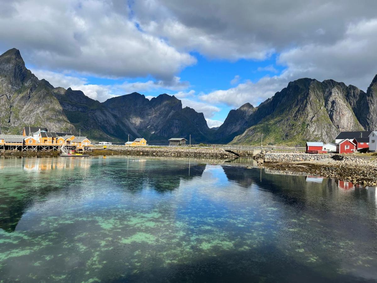 Lofoten Suite Apartments - Rostad Retro Rorbuer Reine Exterior foto