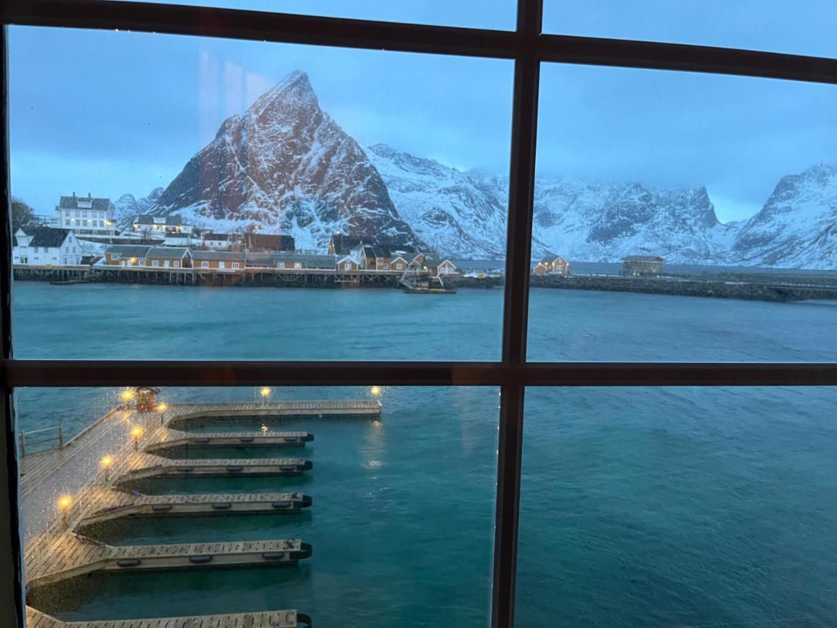 Lofoten Suite Apartments - Rostad Retro Rorbuer Reine Exterior foto