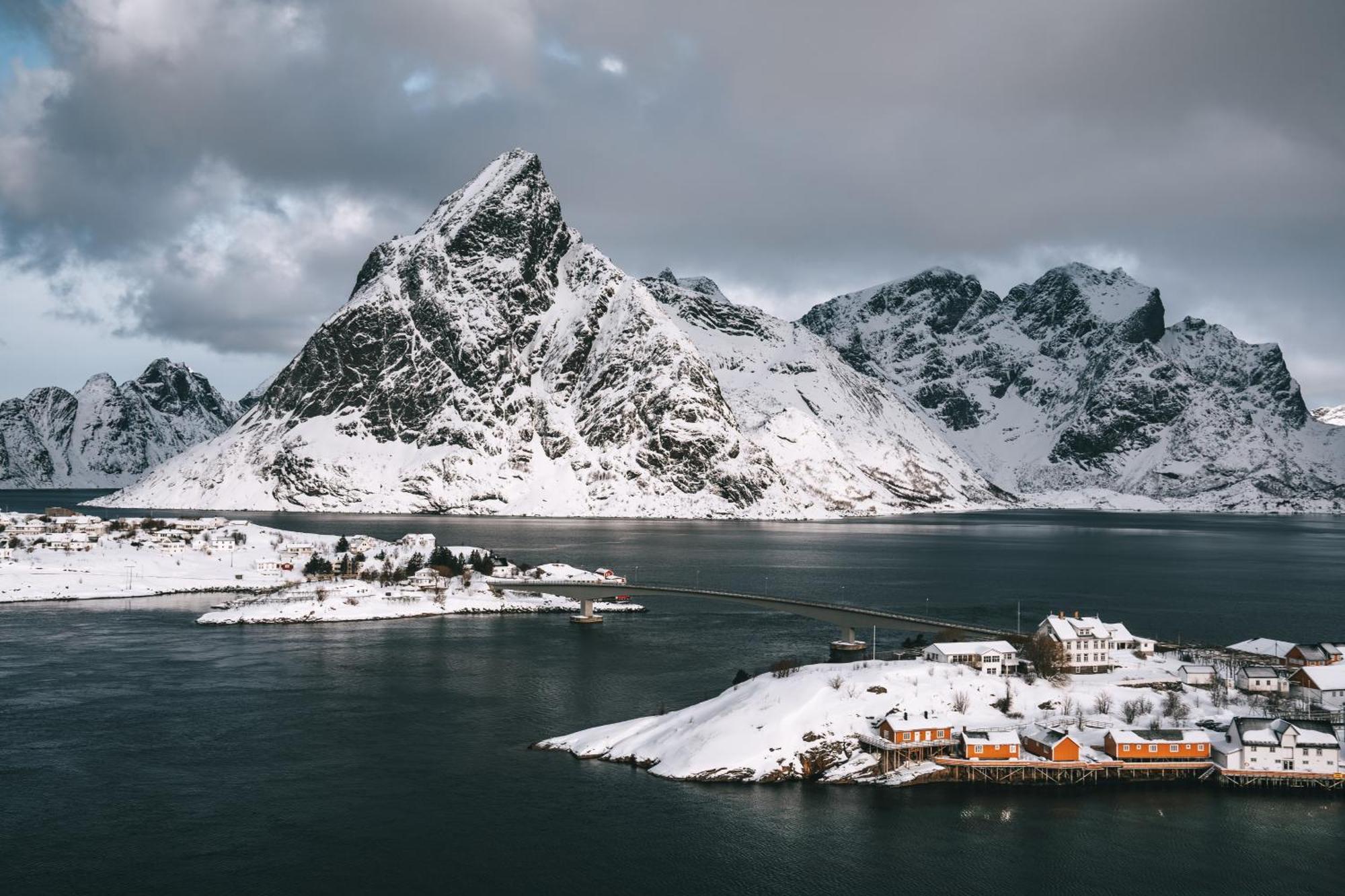 Lofoten Suite Apartments - Rostad Retro Rorbuer Reine Exterior foto